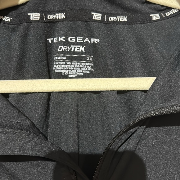 Tek Gear Black DryTek Pullover - Picture 2 of 5
